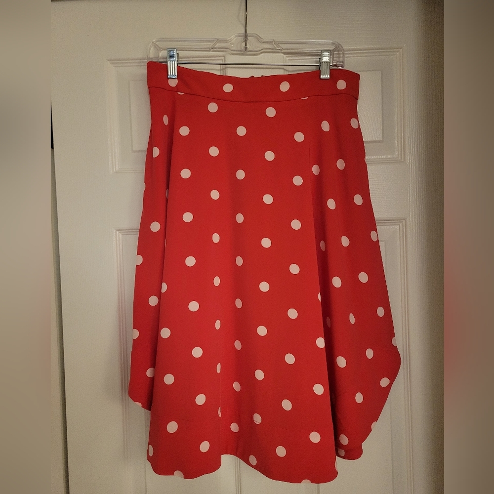 Eva Mendes-New York and Company skirt Size: 8 Color: Hot Pink/White Polka Dot